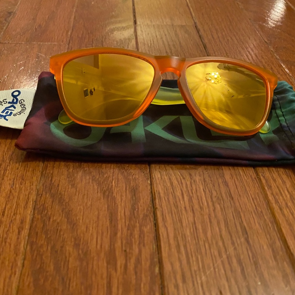 Oakley Frogskins